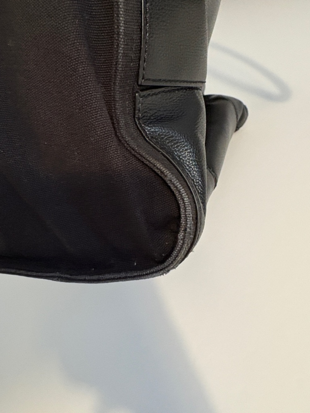 Tory Burch Black Pebbled Leather Tote with Logo - Picture 8 of 12